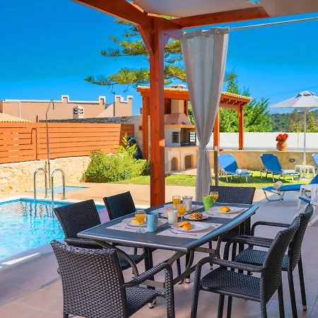 Two Side By Side With 2 Privates Pools