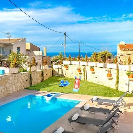 Two Side By Side With 2 Privates Pools