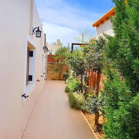 Two Side By Side With 2 Privates Pools *