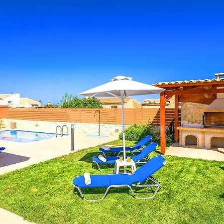 Two Side By Side With 2 Privates Pools